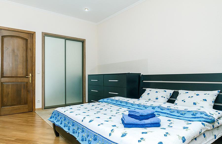 Amazing Two Beds In The Klovskiy Spusk Lägenhet Kiev Exteriör bild